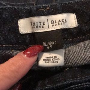 White House Black Market Size 4 short